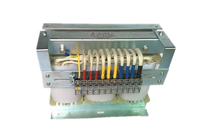 三相變壓器的組成材料有哪些？