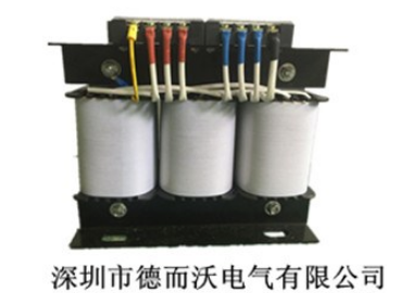 單相變壓器有哪些主要的應(yīng)用優(yōu)勢(shì)？